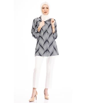 Shirt with elegant waves print