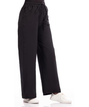 Linen trousers with a distinctive material