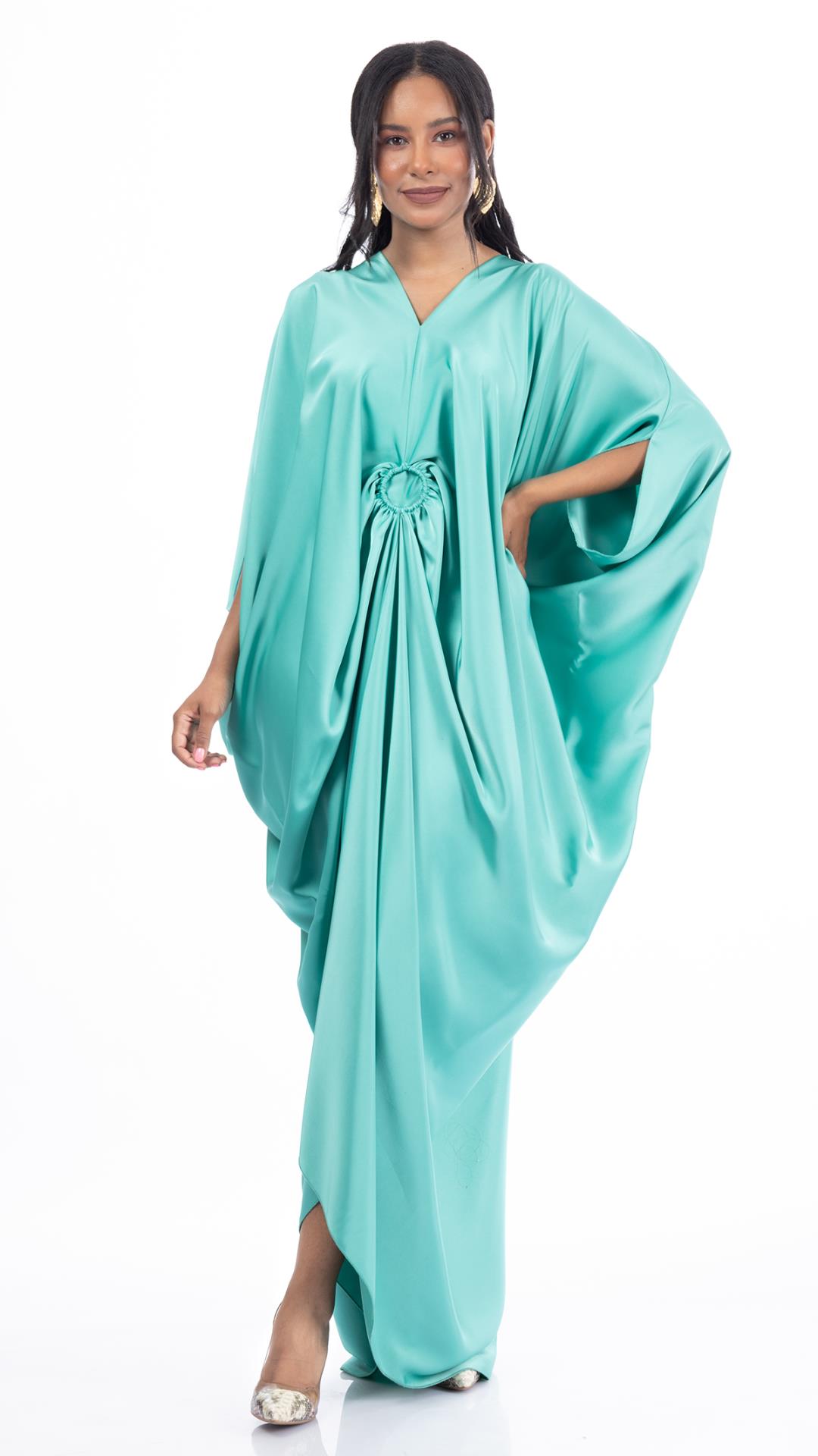 Abaya satin with distinctive design in the middle