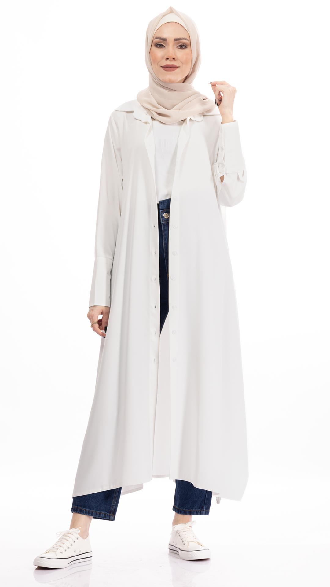 Long shirt with a small slit on the side 