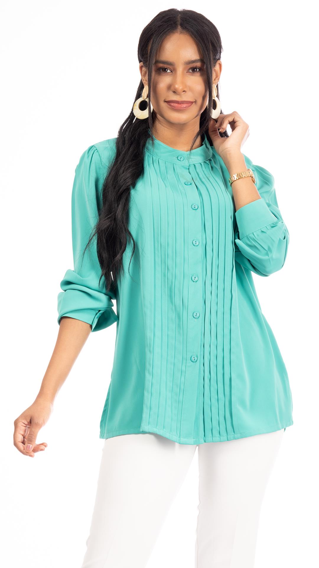 Plain shirt with distinctive design on the front 