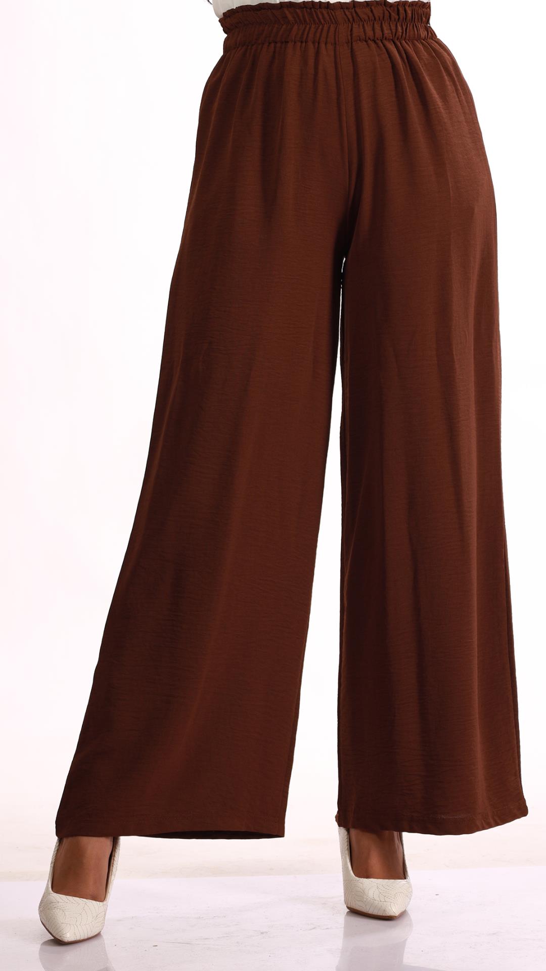 Elasticated soft trousers at waist 