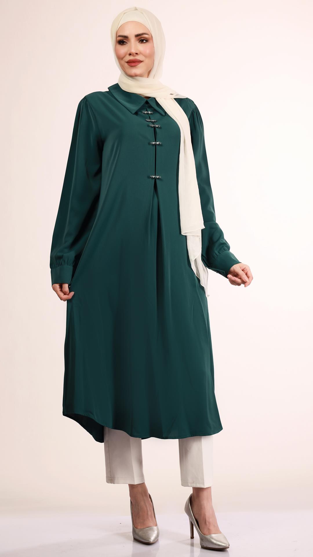 Long shirt with pearl embellishment at the front 