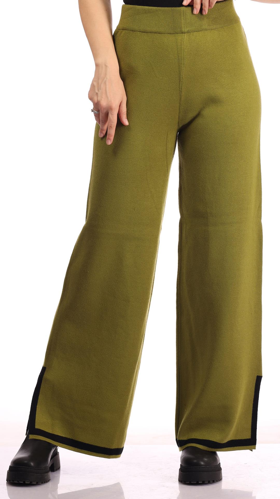 Wool pants with colored line on the bottom 