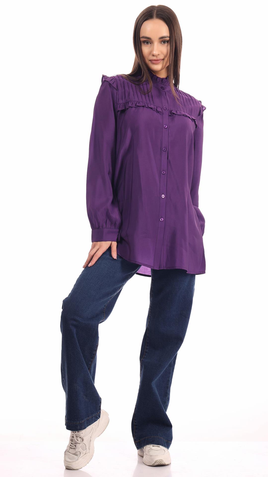 Elegant Blouse with Frilly Details
